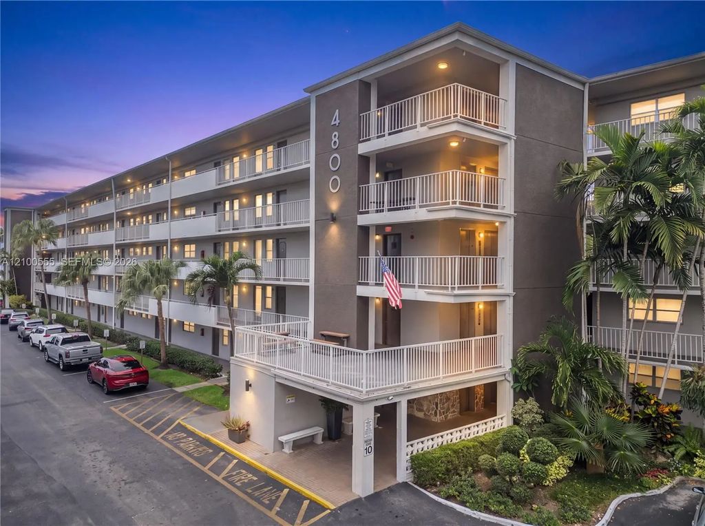 4800 Hillcrest Lane #503-504, Hollywood