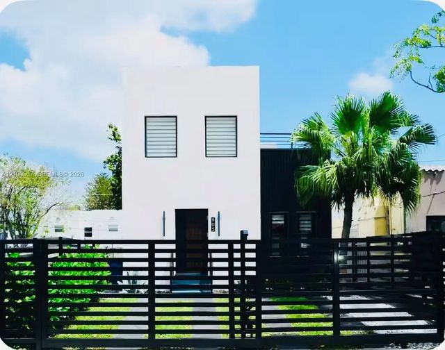 905 Sw 13th Court, Miami