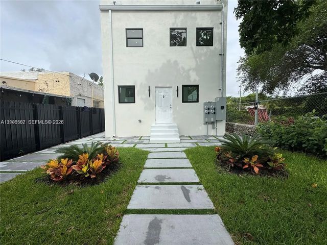 2 of 50 - 905 Sw 13th Court, Miami, FL