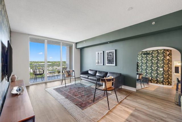 2 of 61 - 450 N Federal Highway #903, Boynton Beach, FL