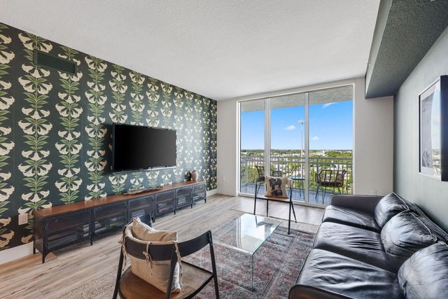 4 of 61 - 450 N Federal Highway #903, Boynton Beach, FL