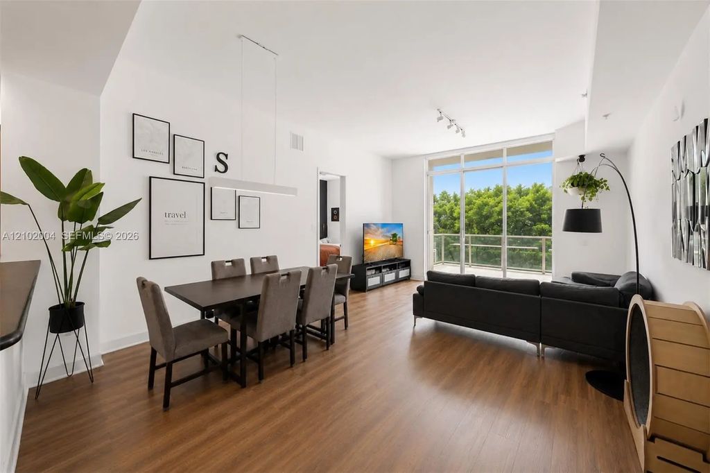 15051 Royal Oaks Lane #102, North Miami