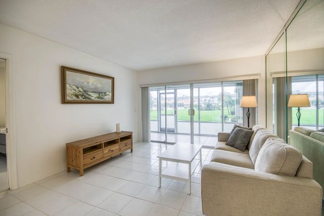 3 of 20 - 3351 Spanish Trail #113, Delray Beach, FL