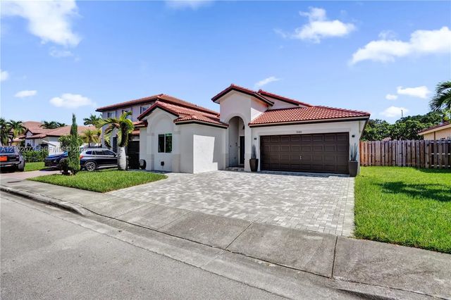 2 of 33 - 13403 Sw 118th Pass, Miami, FL