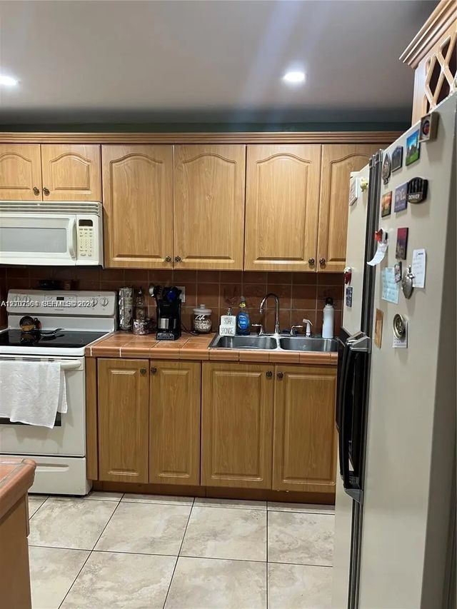 5 of 17 - 8875 Fontainebleau Boulevard #203, Miami, FL