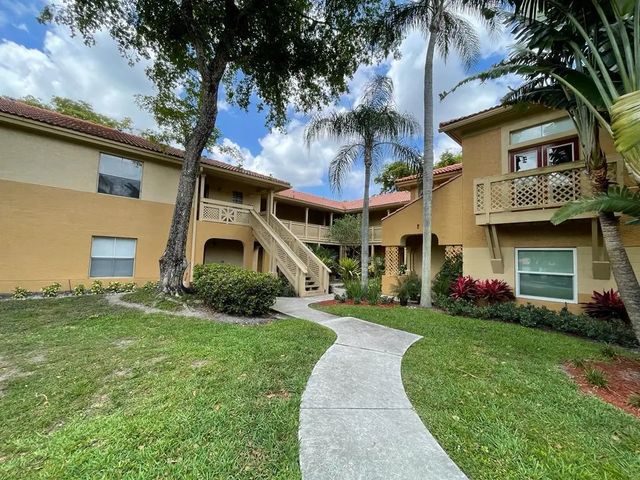 2 of 20 - 4783 Via Palm Lakes #104, West Palm Beach, FL