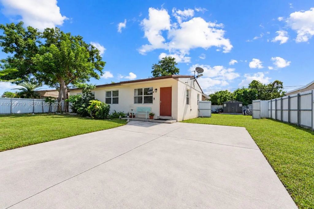 3010 Nw 158th Street, Miami Gardens