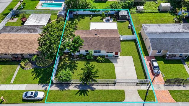 2 of 27 - 3010 Nw 158th Street, Miami Gardens, FL