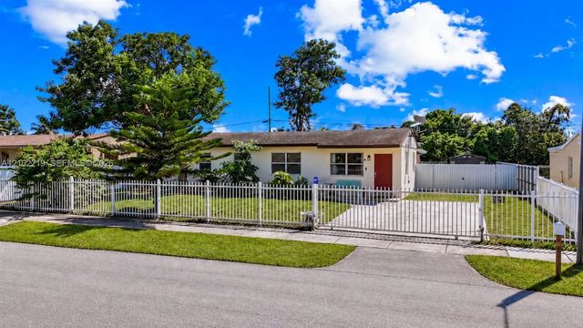 3 of 27 - 3010 Nw 158th Street, Miami Gardens, FL