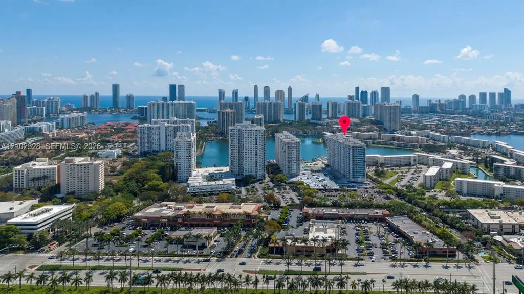 18011 Biscayne Boulevard #903, Aventura
