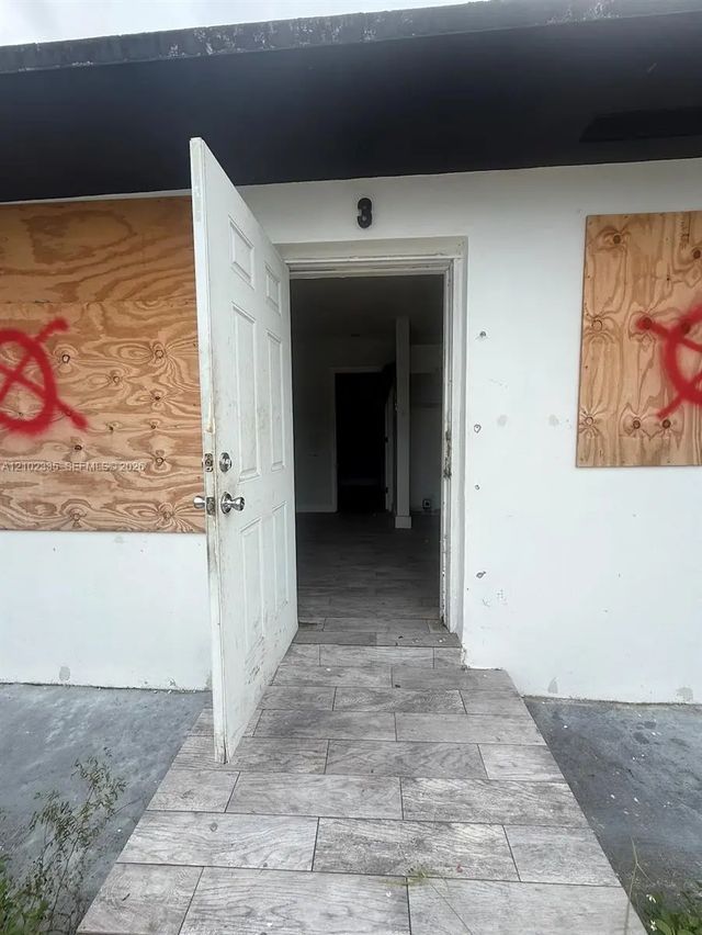 5 of 13 - 3745 Nw 22nd Court, Miami, FL