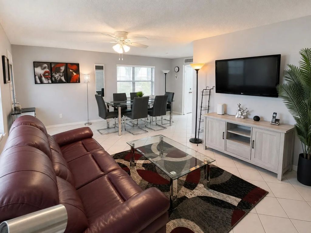 258 Burgundy F, Delray Beach