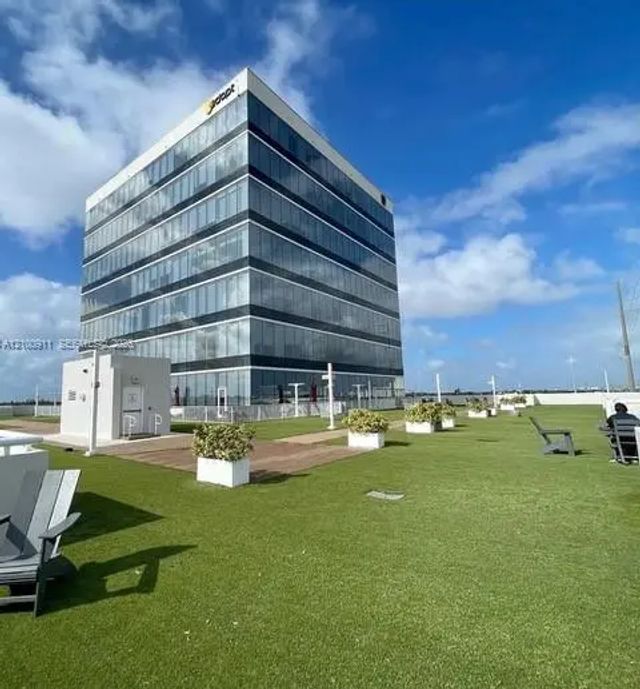 2 of 24 - 20200 W Dixie Highway #603, Miami, FL
