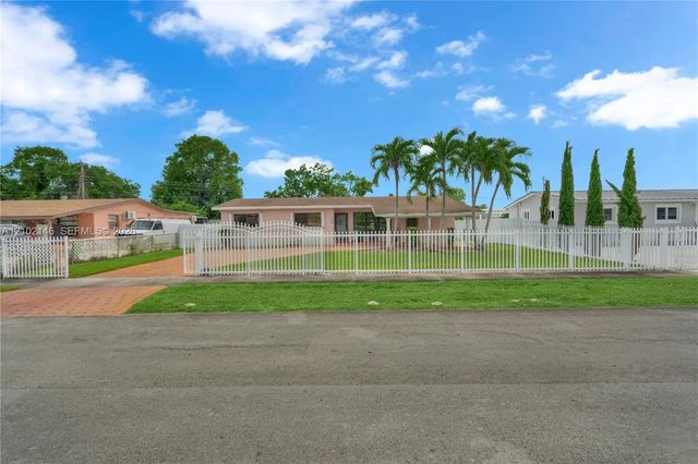 2 of 35 - 4770 Nw 171st Street, Miami Gardens, FL