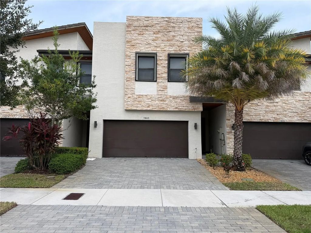 7865 Nw 105th Avenue #7865, Doral