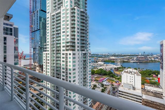 4 of 37 - 133 Ne 2nd Avenue #2702, Miami, FL