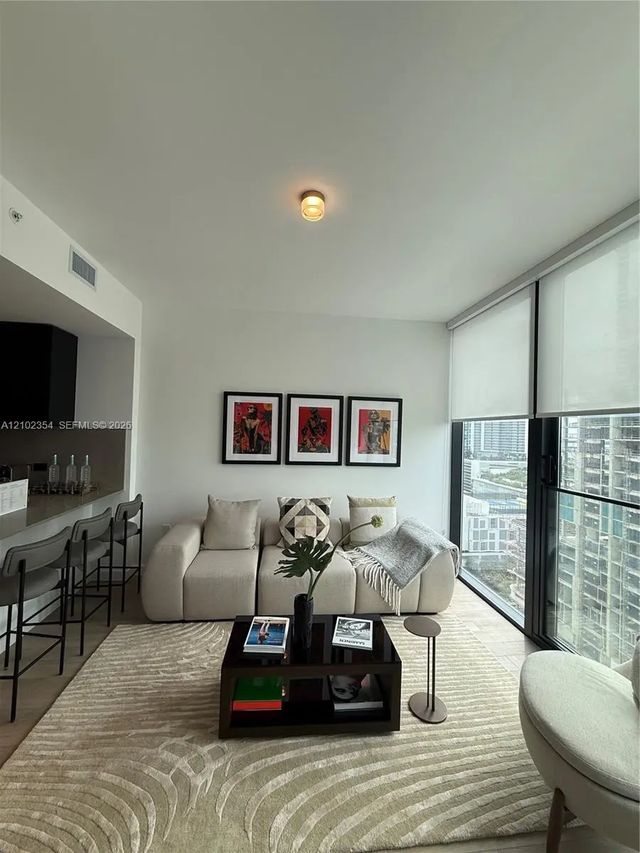 4 of 13 - 20 Ne 11th Street #2909, Miami, FL