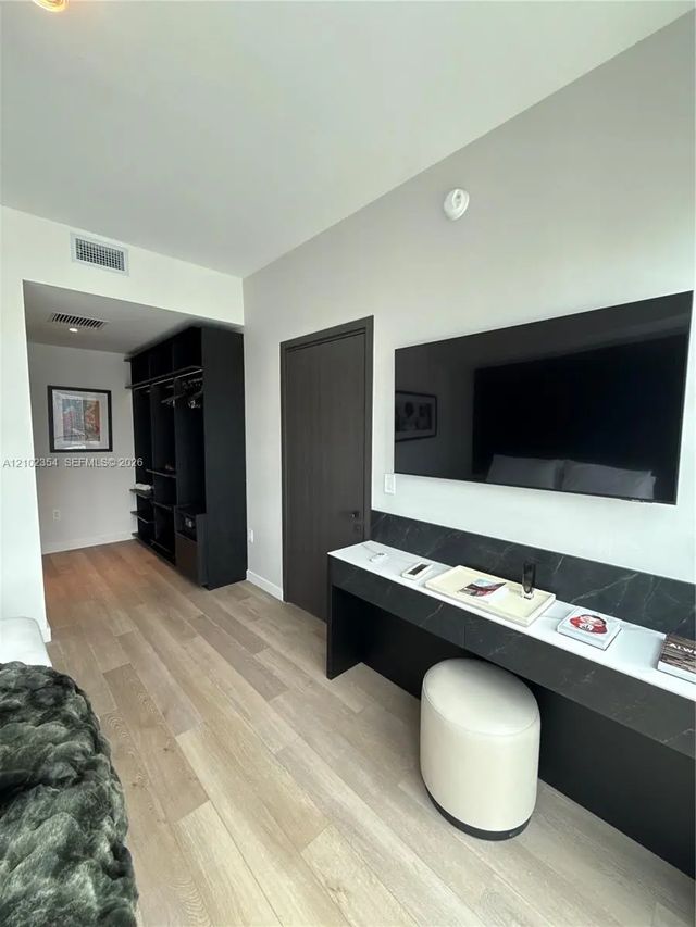 5 of 13 - 20 Ne 11th Street #2909, Miami, FL