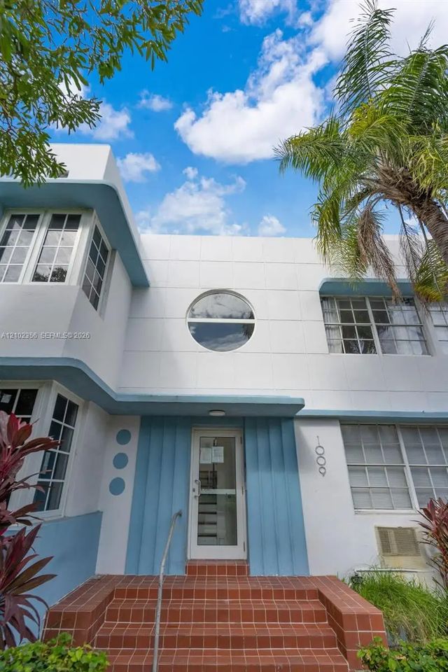 5 of 16 - 1009 Meridian Avenue #15, Miami Beach, FL