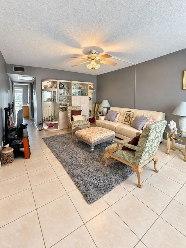 4 of 16 - 3079 Exeter E, Boca Raton, FL