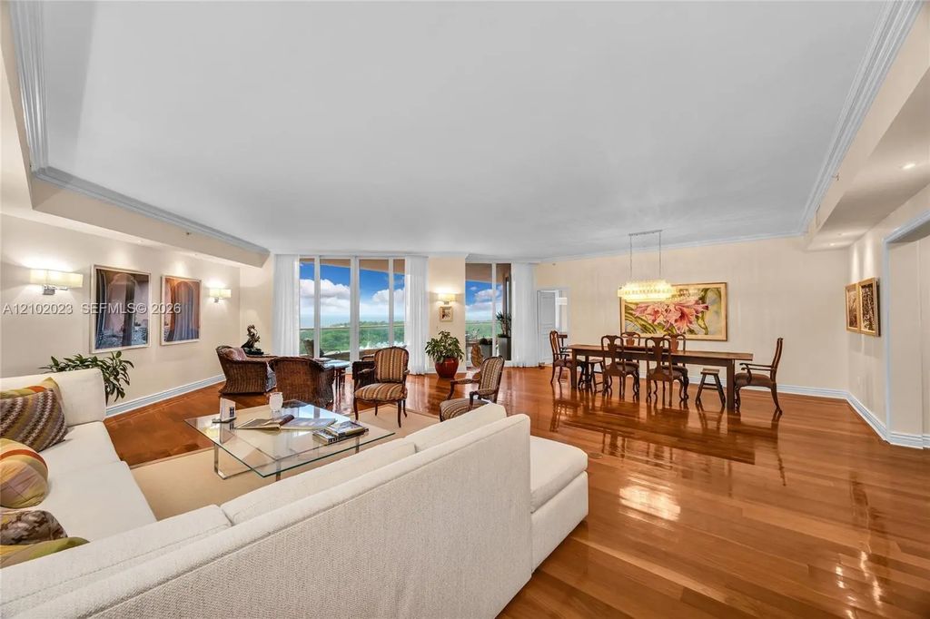 60 Edgewater Drive #14e, Coral Gables
