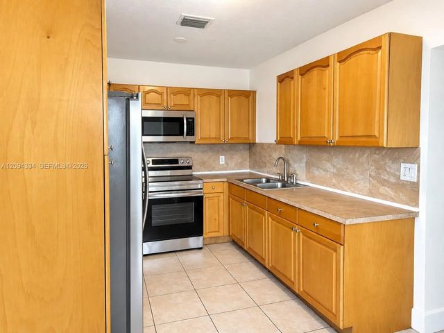 3 of 7 - 15410 Nw 29th Court, Miami Gardens, FL