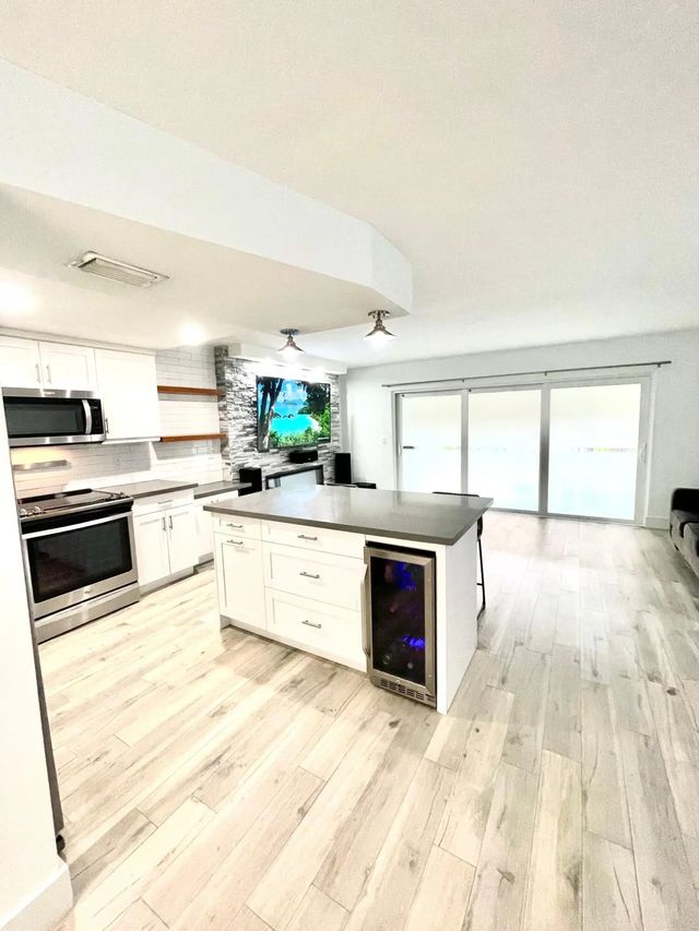 4 of 13 - 342 Southwind Drive #123, North Palm Beach, FL