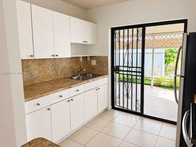 4 of 11 - 2775 W 61st Street #102, Hialeah, FL