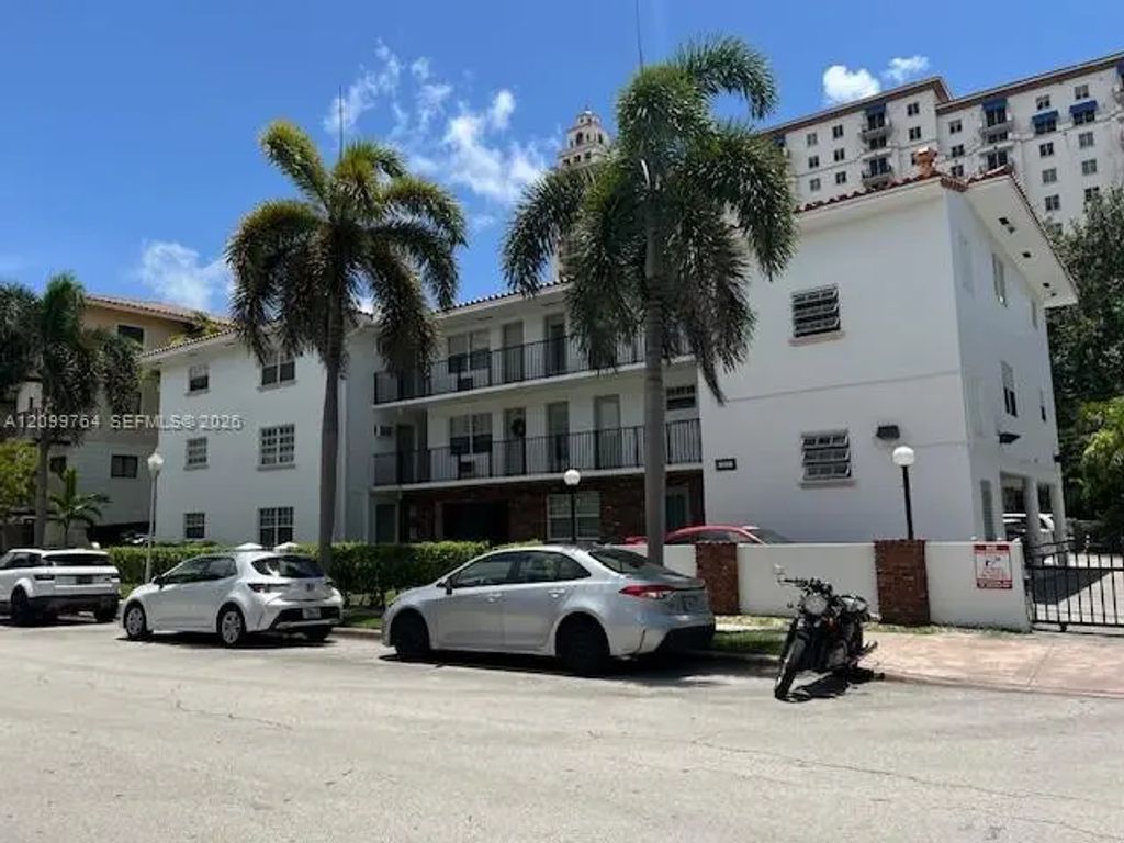 318 Majorca Avenue #104, Coral Gables
