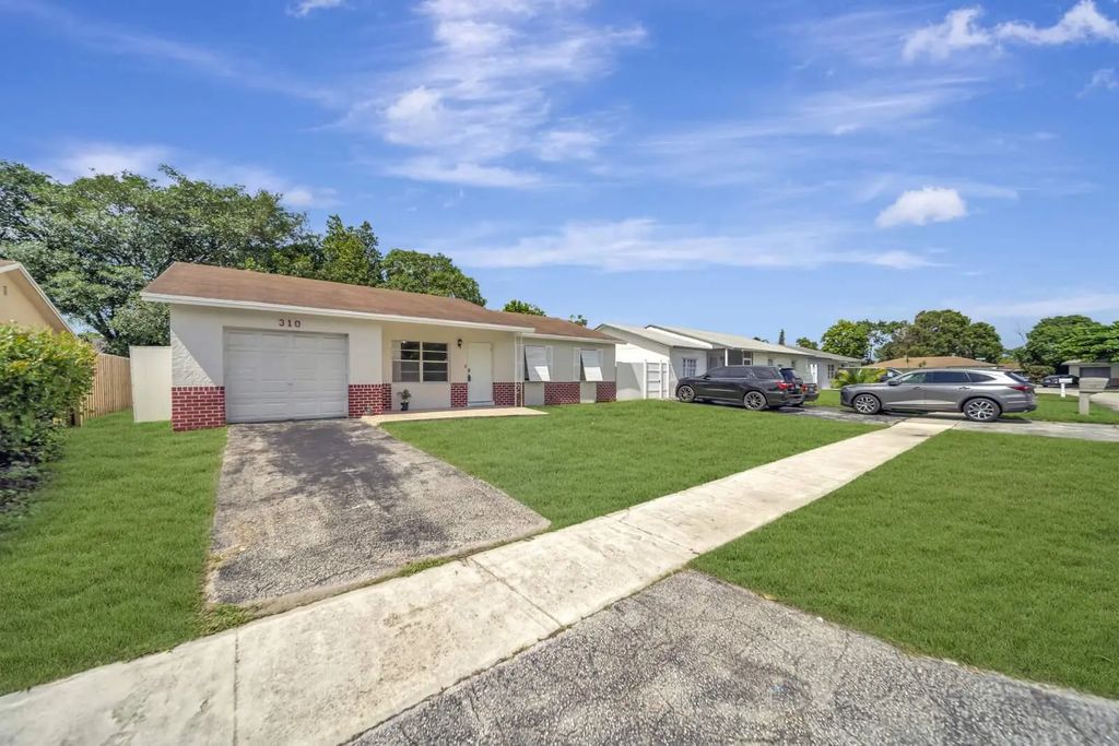 310 Sw 78th Terrace, North Lauderdale
