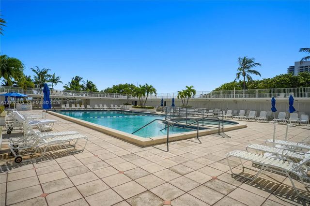 4 of 12 - 4747 Collins Avenue #1506, Miami Beach, FL