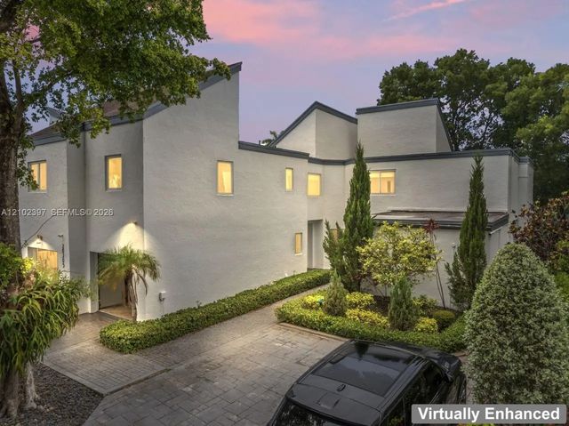 20205 W Oak Haven Circle, Miami