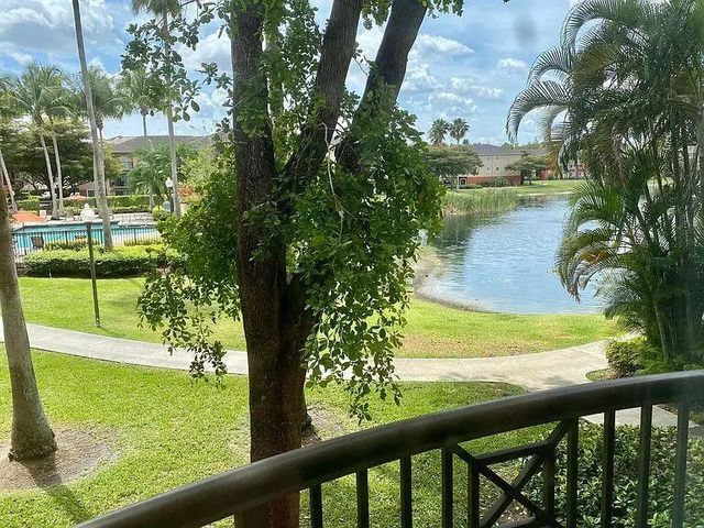 5 of 14 - 4159 N Haverhill Road #1322, West Palm Beach, FL