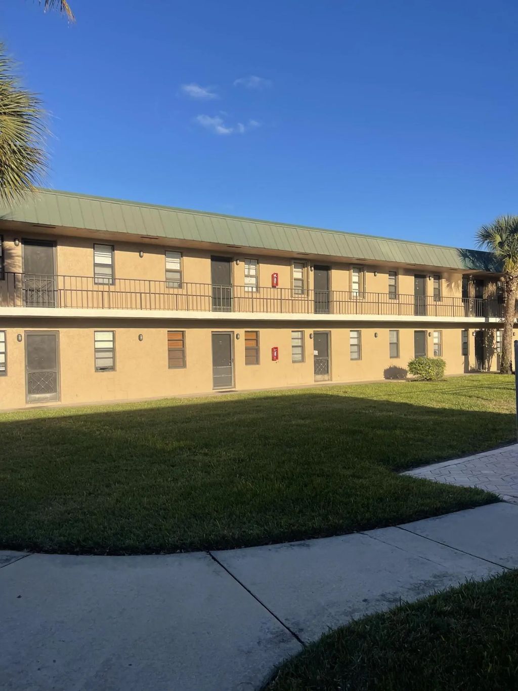 1021 Se Monterey Road #1-31, Stuart