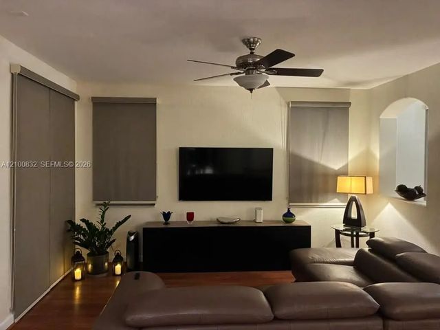 4 of 15 - 7901 Nw 113th Place, Doral, FL