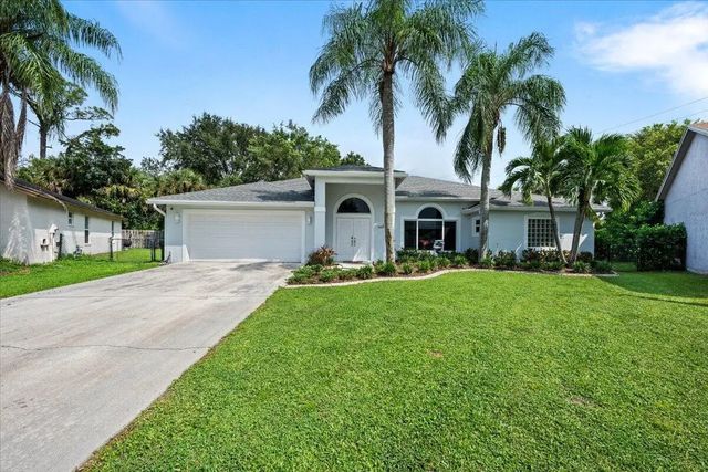 Photo of 264 Malibu Circle, Greenacres FL