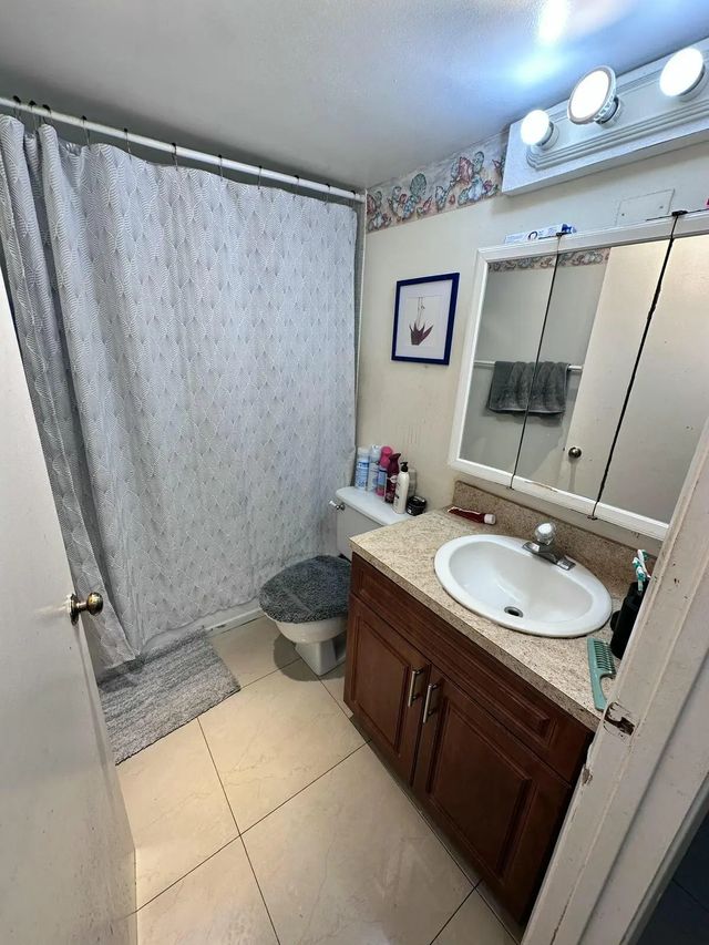 2 of 4 - 2200 Springdale Boulevard #303, Palm Springs, FL