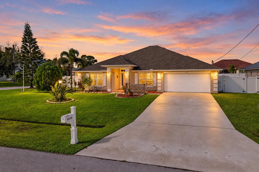 6530 Nw Omega Road, Port St. Lucie