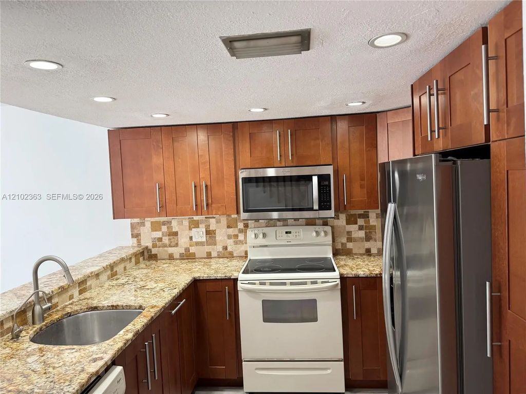 4226 Sw 70th Terrace, Davie