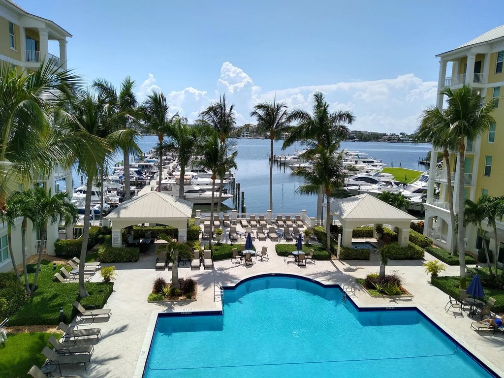 806 E Windward Way #410, Lantana