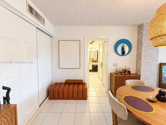 5 of 21 - 3101 N Country Club Drive #307, Aventura, FL