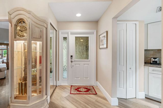 4 of 24 - 137 Meander Circle, Royal Palm Beach, FL