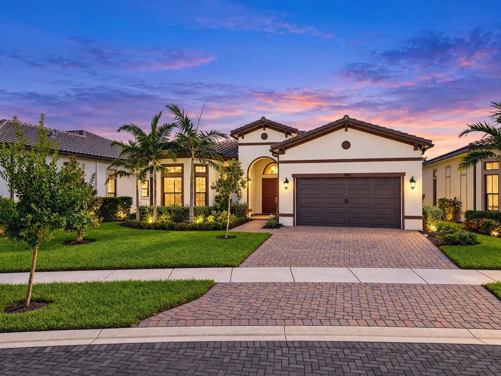7950 Rowan Terrace, Parkland