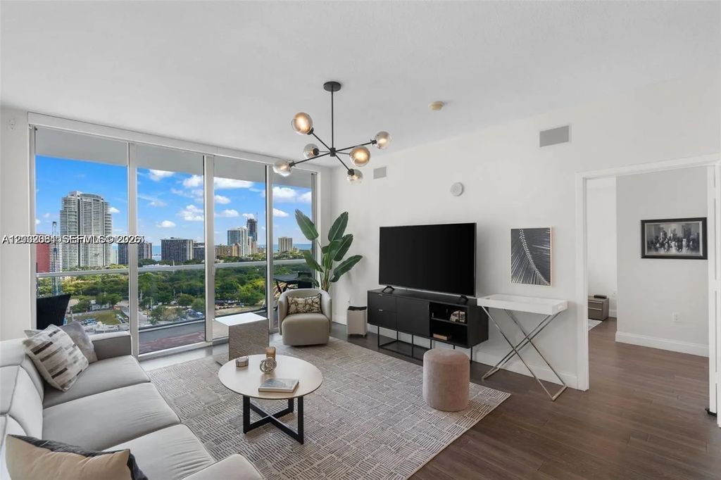 79 Sw 12th Street #2204-s, Miami