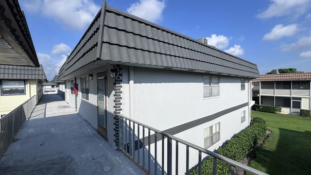 2 of 28 - 139 Saxony C, Delray Beach, FL