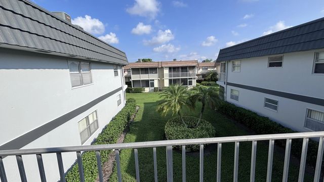 4 of 28 - 139 Saxony C, Delray Beach, FL