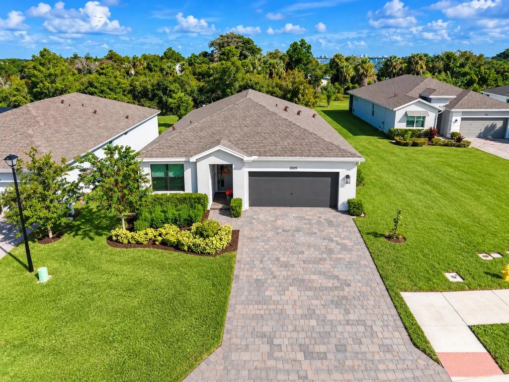 2005 Ne Ocean Dunes Drive, Jensen Beach