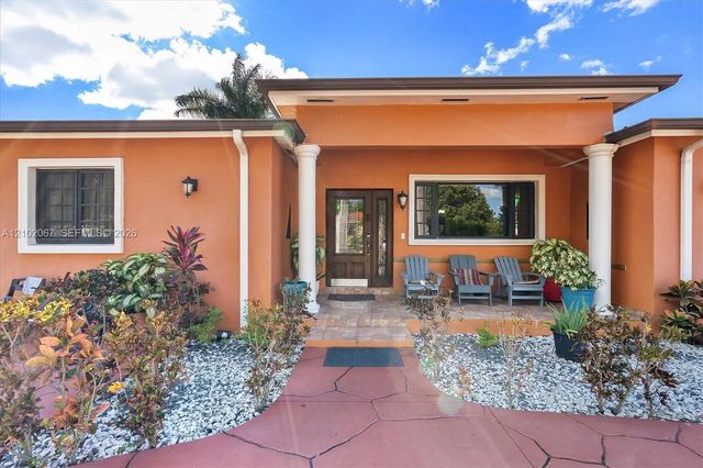 3 of 33 - 348 Ne 118th Street, Miami, FL