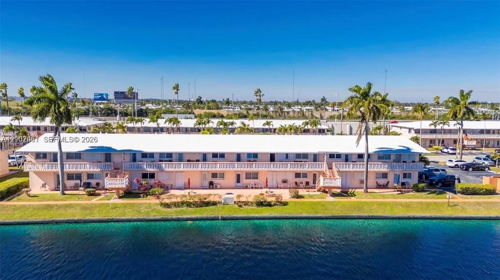 901 Sw 11 Avenue #17h, Hallandale Beach