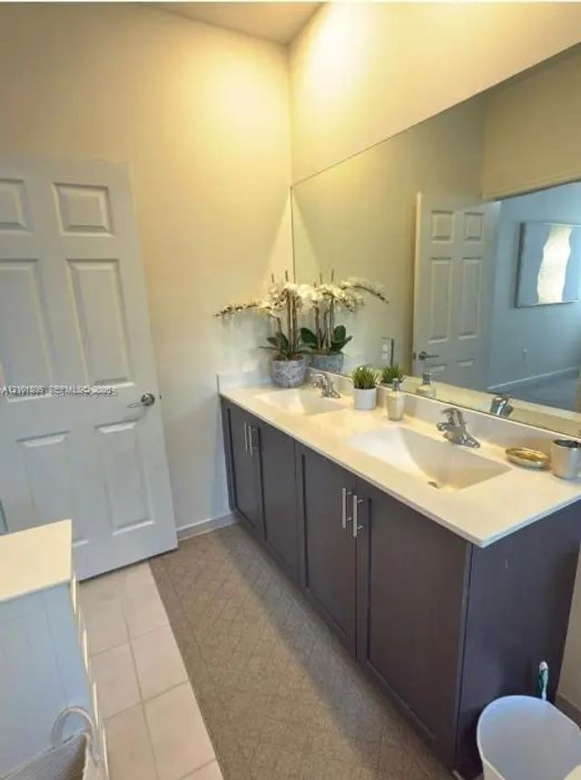 4 of 26 - 3434 W 108th Street, Hialeah, FL